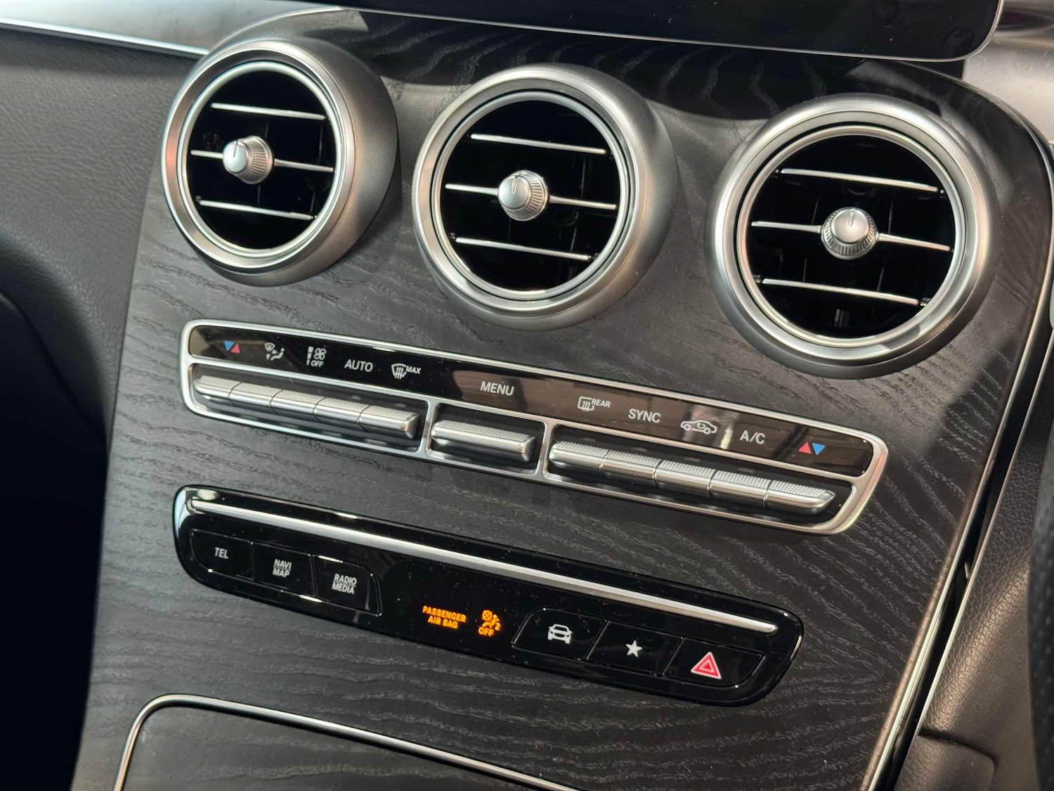 Used Mercedes-Benz GLC 2020 for sale - 76978792: Photo 33