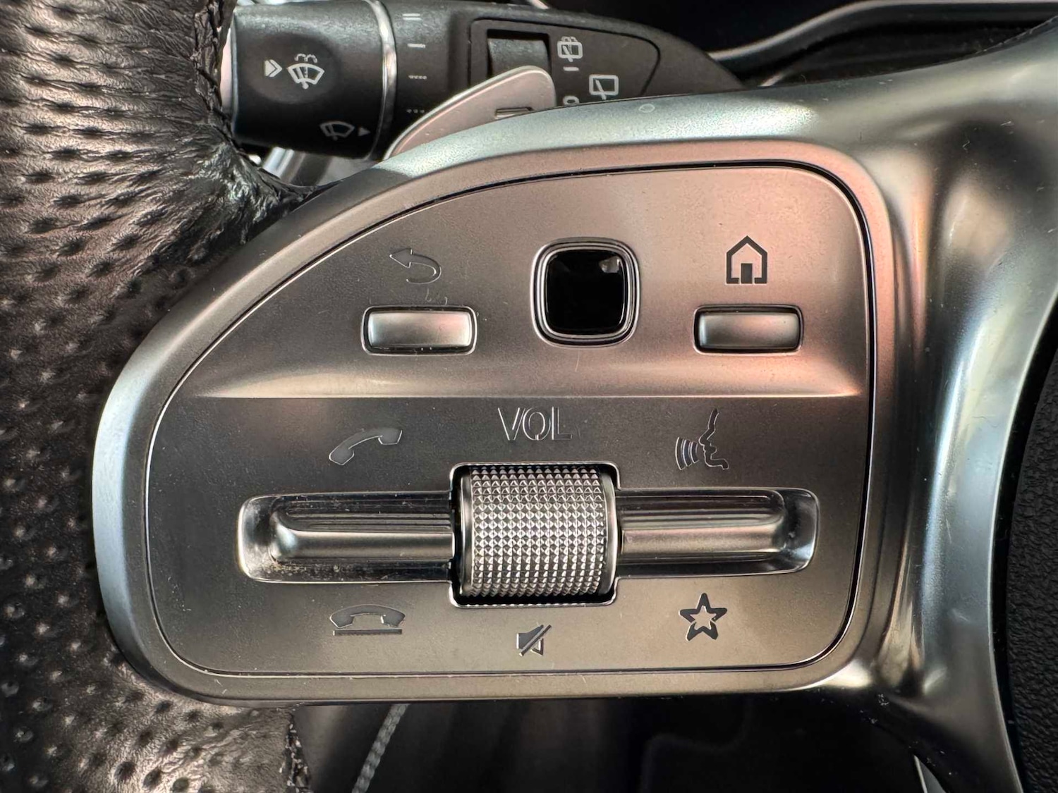 Used Mercedes-Benz GLC 2020 for sale - 76978792: Photo 34