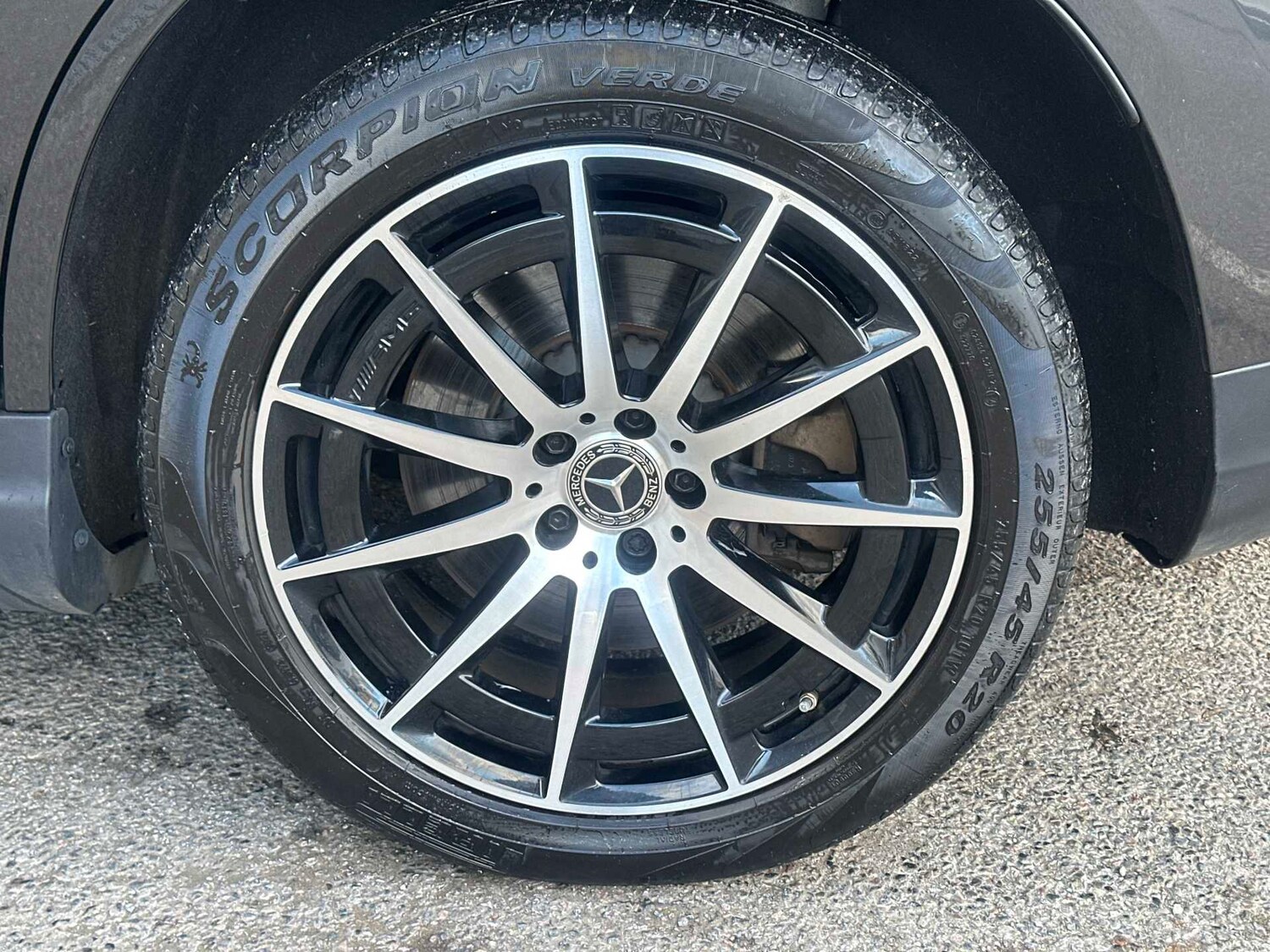 Used Mercedes-Benz EQC 2023 for sale - 77914100: Photo 9