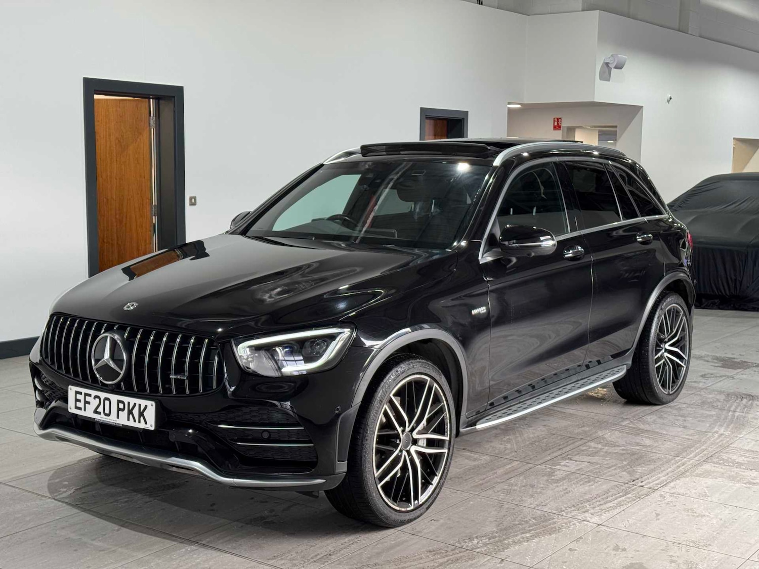 Used Mercedes-Benz GLC 2020 for sale - 76889723: Photo 3