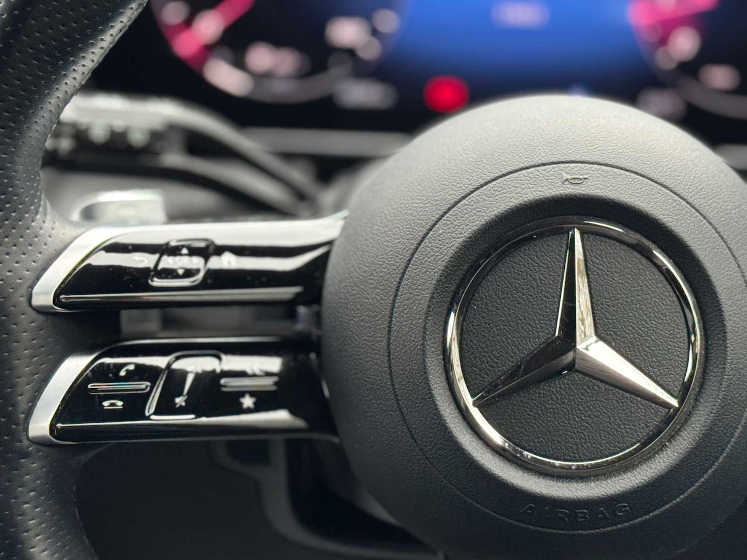 Used Mercedes-Benz GLC 2024 for sale - 77282009: Photo 33