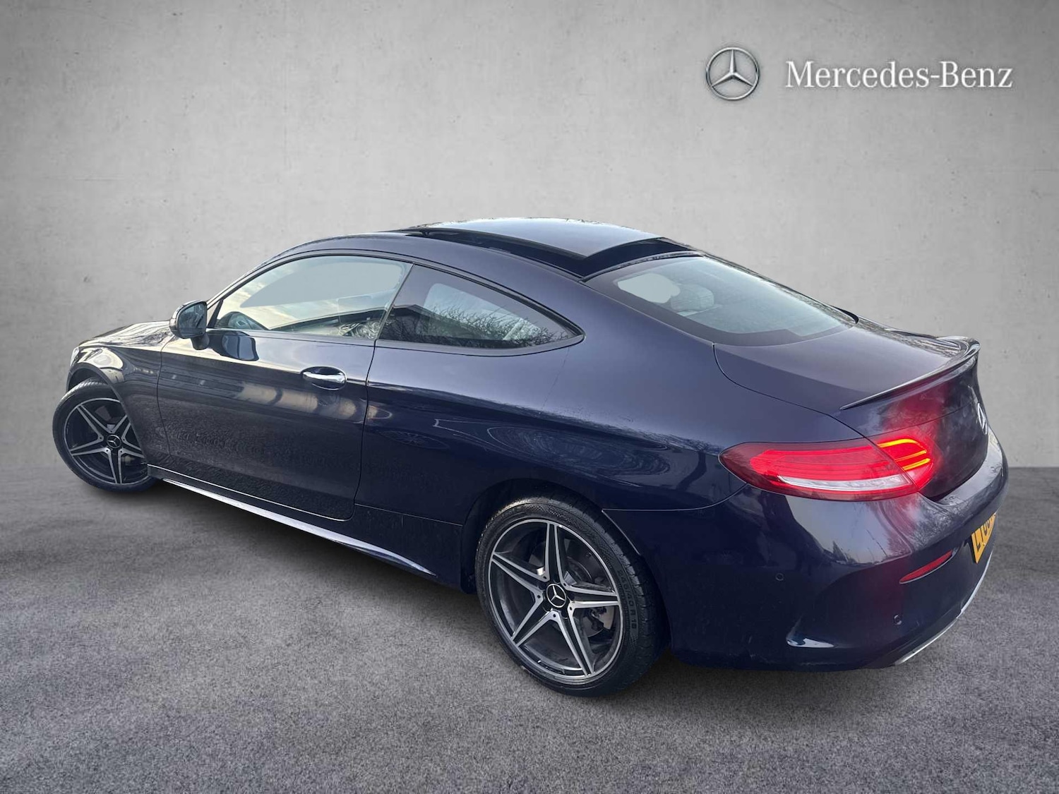 Used Mercedes-Benz C Class 2017 for sale - 77373826: Photo 2