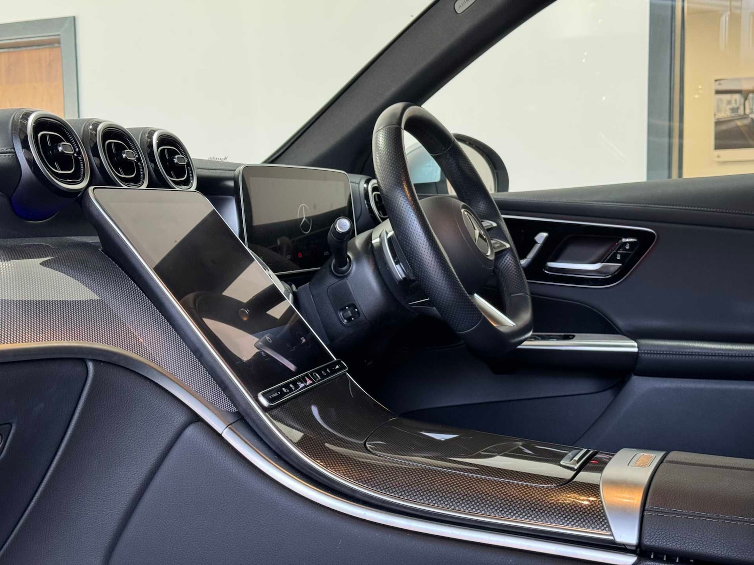 Used Mercedes-Benz GLC 2023 for sale - 76789236: Photo 16