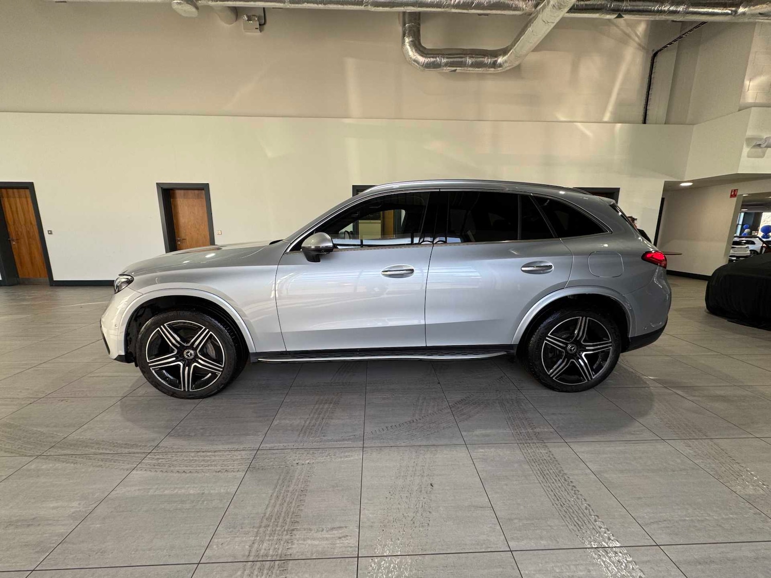 Used Mercedes-Benz GLC 2023 for sale - 76789236: Photo 5