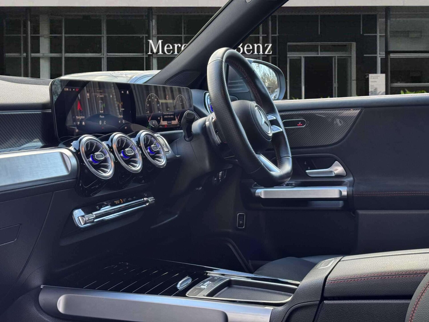 Used Mercedes-Benz GLB 2024 for sale - 76842841: Photo 17