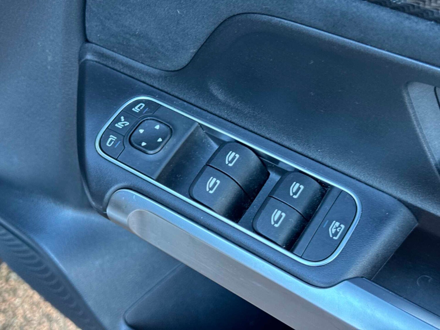 Used Mercedes-Benz GLB 2024 for sale - 76842841: Photo 31