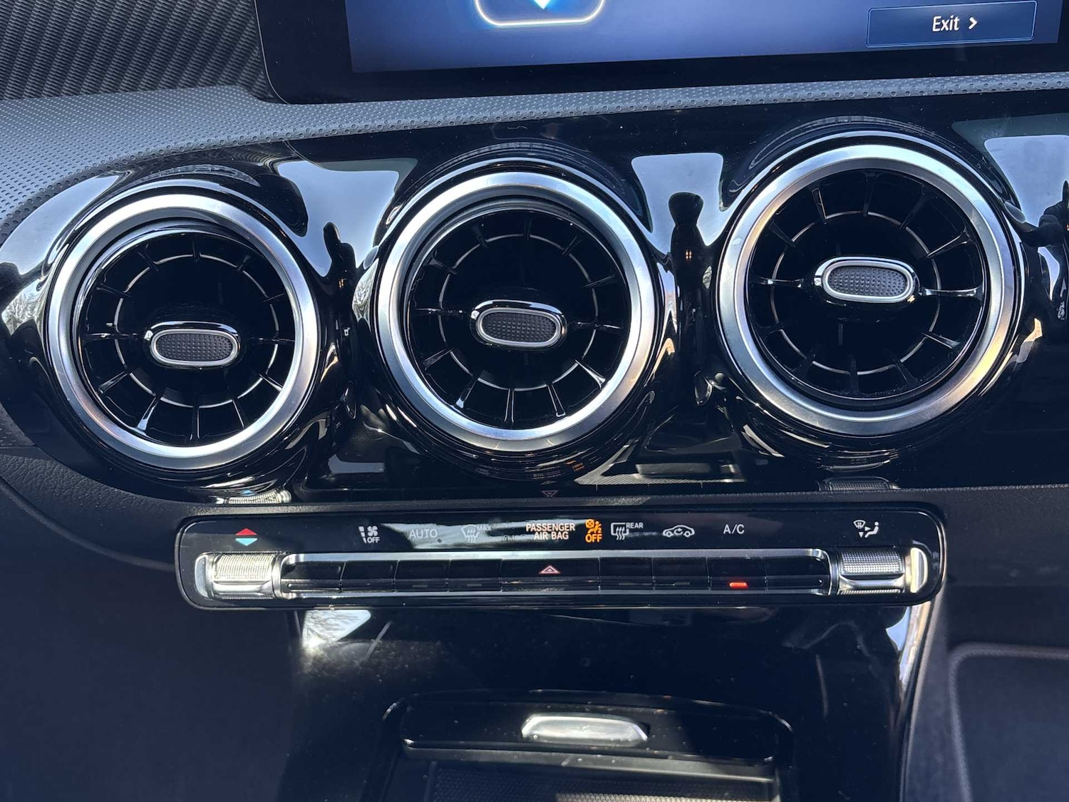 Used Mercedes-Benz CLA 2024 for sale - 77943422: Photo 32