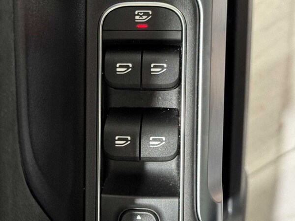 Used Mercedes-Benz GLB 2024 for sale - 75390529: Photo 33