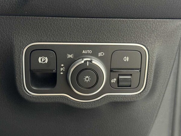 Used Mercedes-Benz GLB 2024 for sale - 75390529: Photo 35