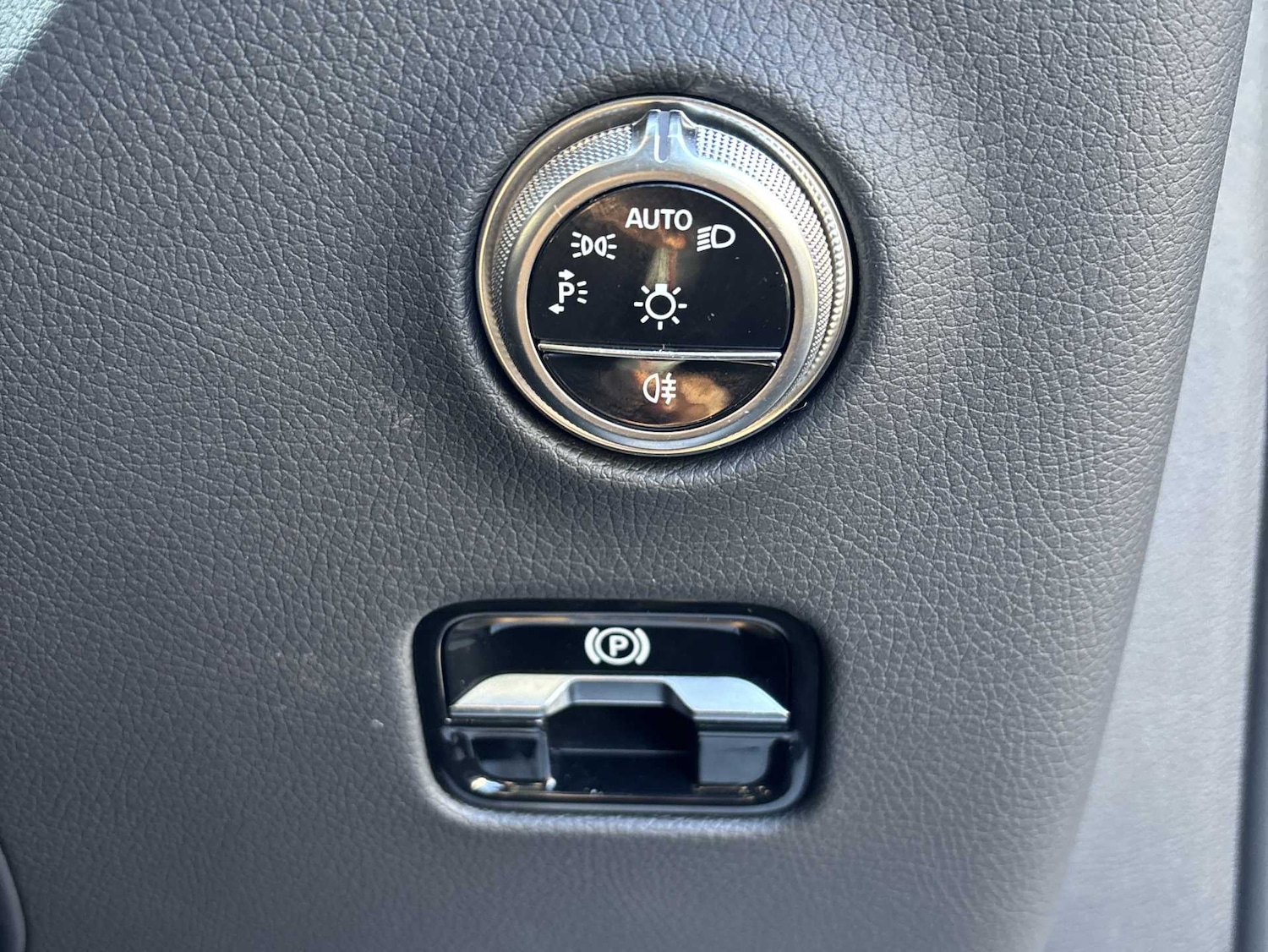 Used Mercedes-Benz GLC 2025 for sale - 77943366: Photo 34