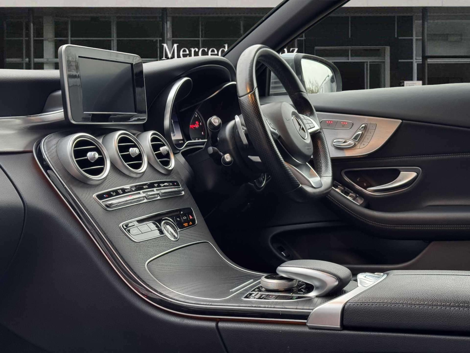 Used Mercedes-Benz C Class 2018 for sale - 76789183: Photo 17