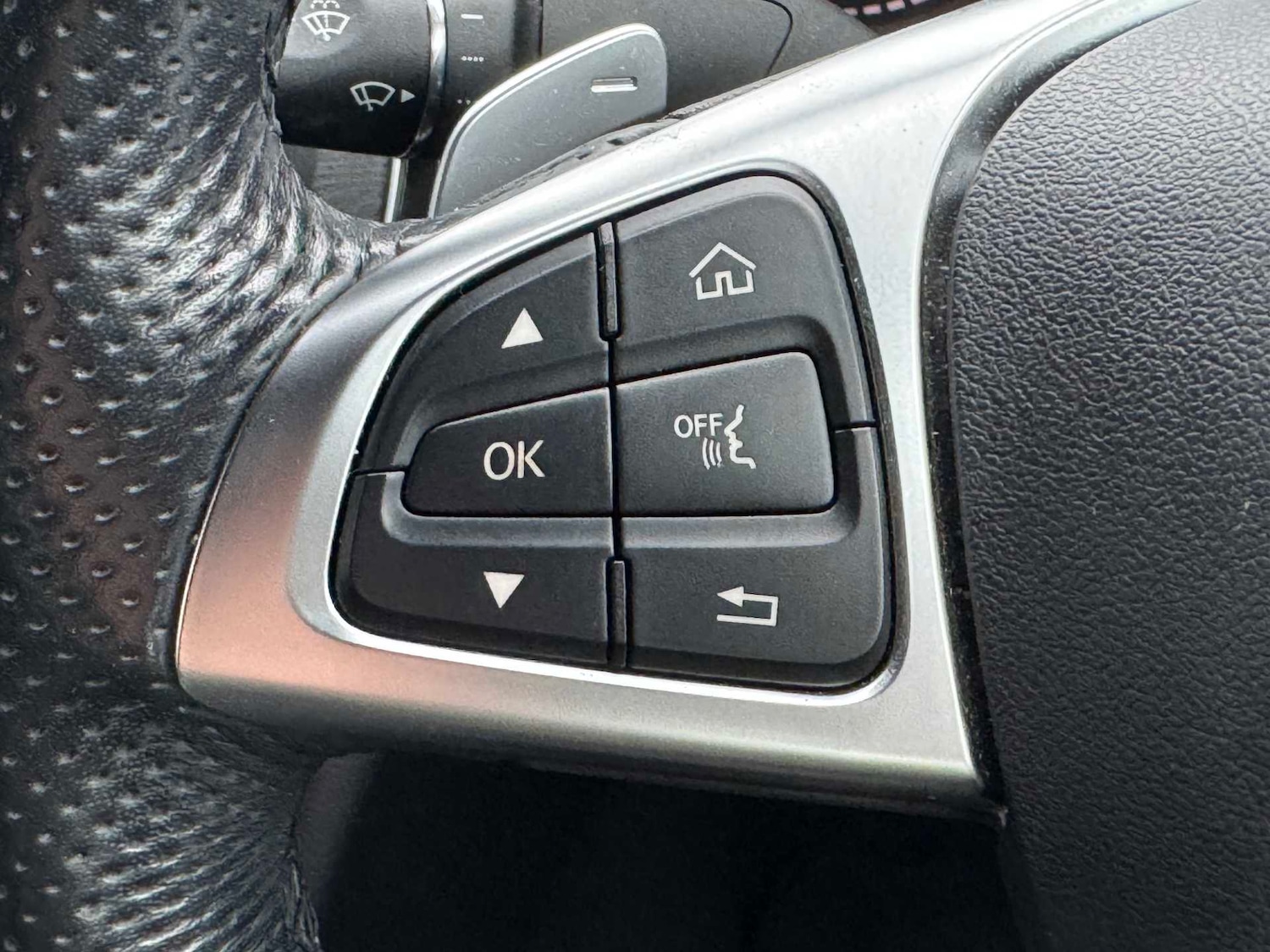 Used Mercedes-Benz C Class 2018 for sale - 76789183: Photo 32