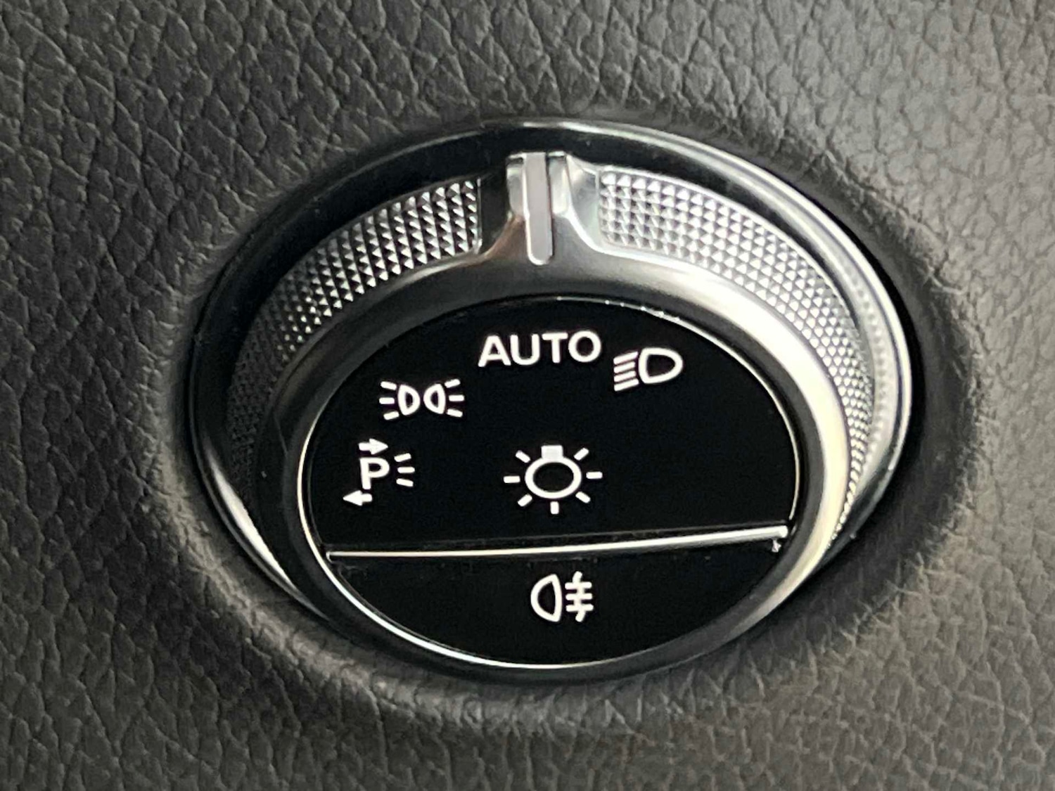 Used Mercedes-Benz GLC 2023 for sale - 77698851: Photo 33