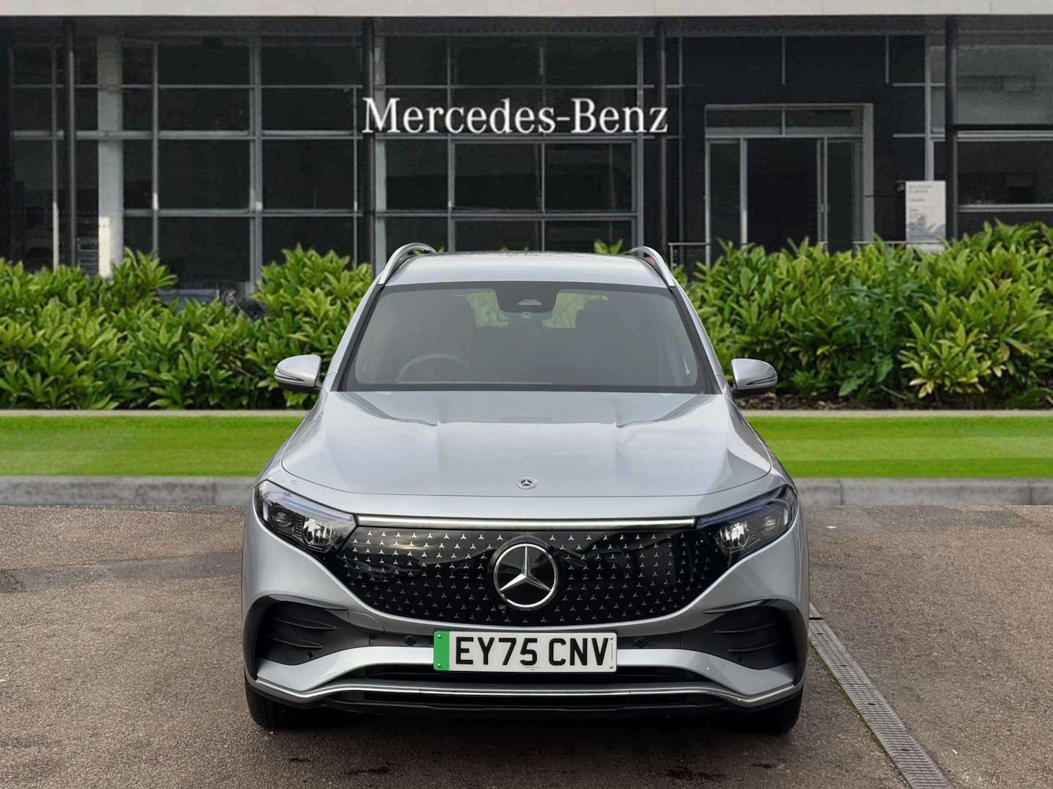 Used Mercedes-Benz EQB 2025 for sale - 76938249: Photo 2