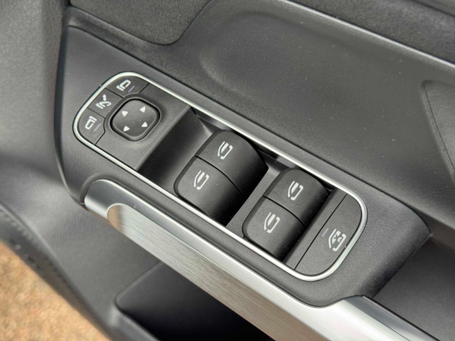 Used Mercedes-Benz EQB 2025 for sale - 76938249: Photo 30