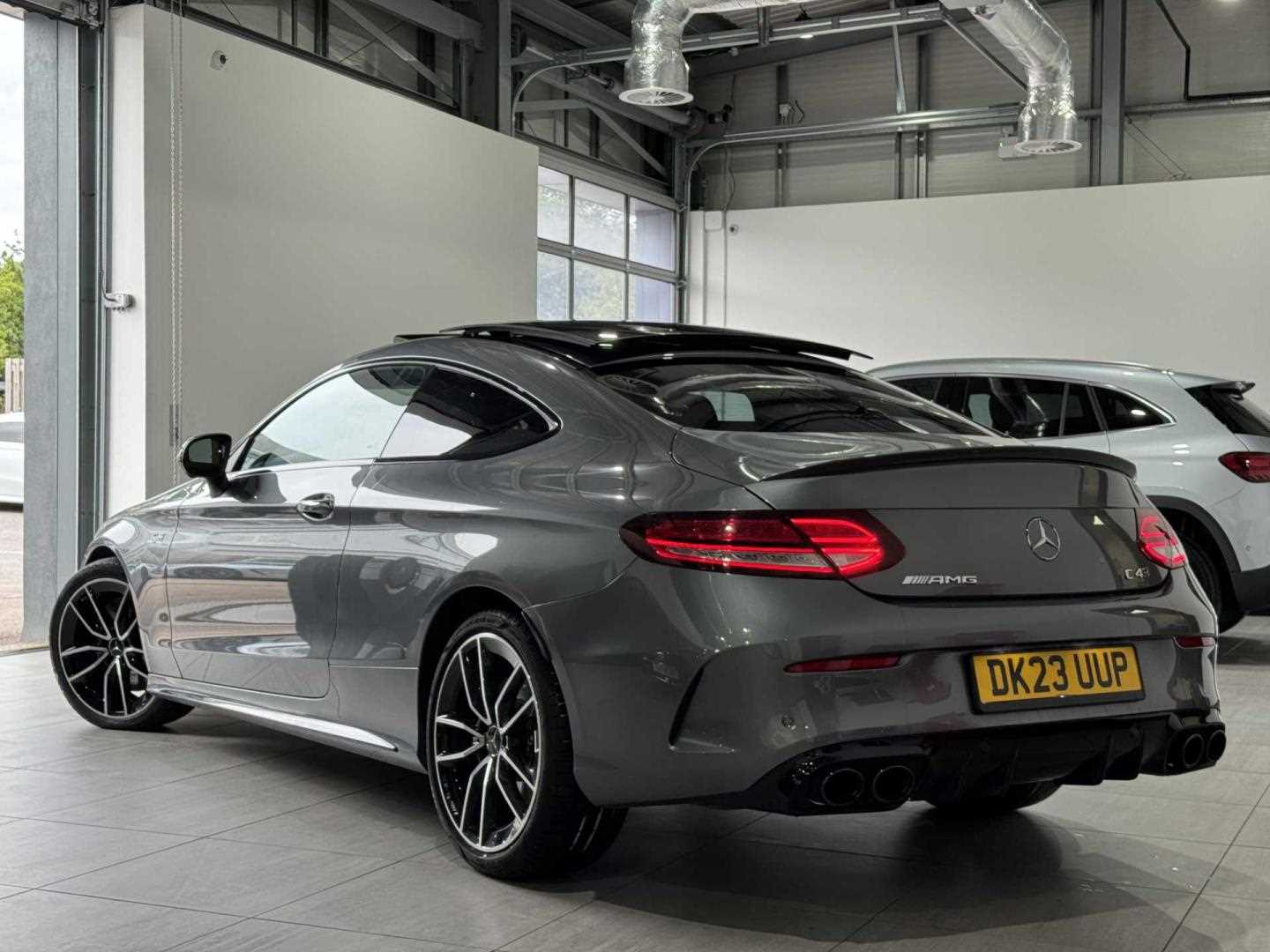 Used Mercedes-Benz C Class 2023 for sale - 76692172: Photo 2