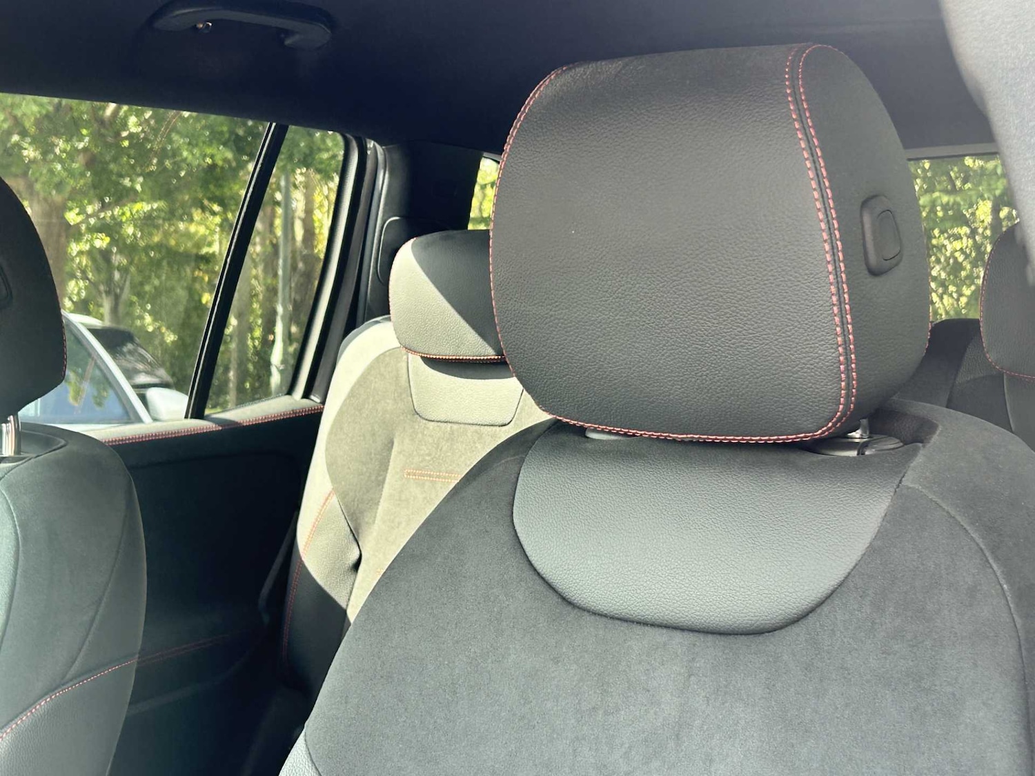 Used Mercedes-Benz GLB 2022 for sale - 75868914: Photo 21