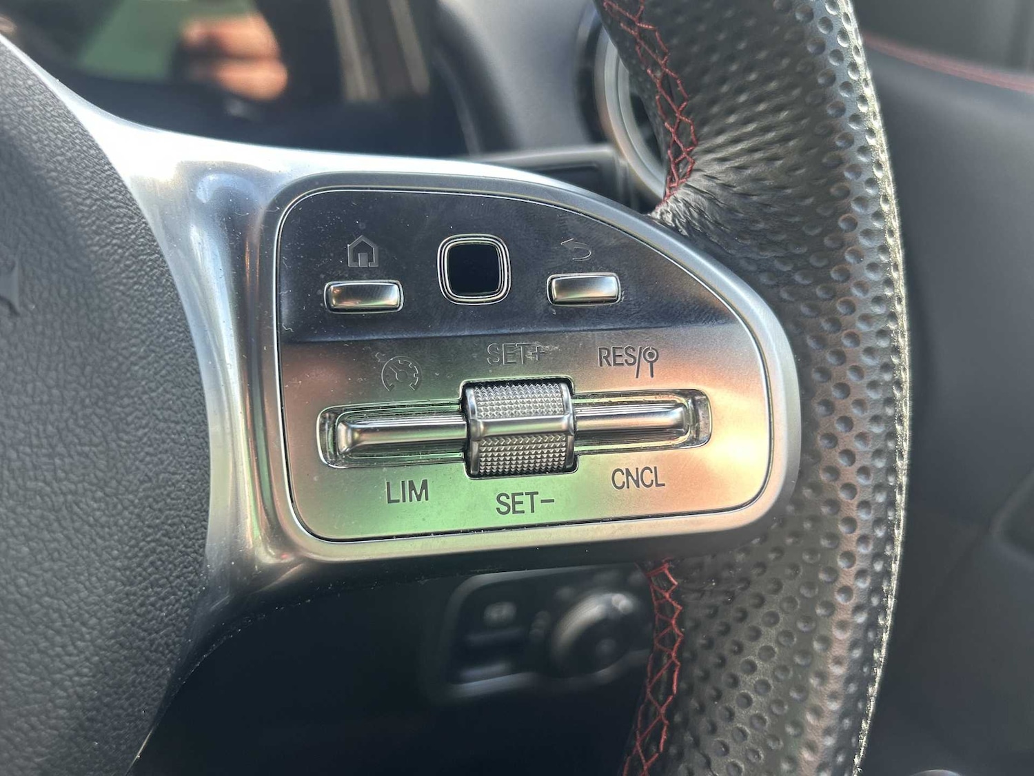 Used Mercedes-Benz GLB 2022 for sale - 75868914: Photo 32