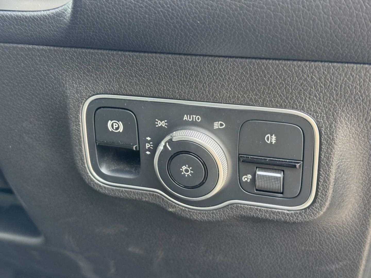 Used Mercedes-Benz GLB 2021 for sale - 76113301: Photo 31