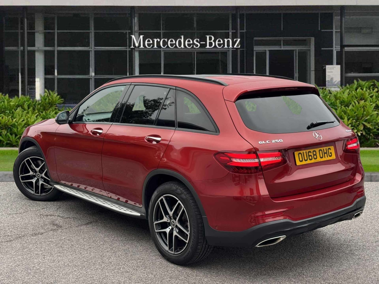 Used Mercedes-Benz GLC 2018 for sale - 76141772: Photo 2