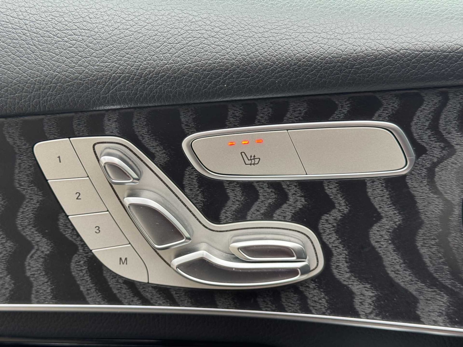 Used Mercedes-Benz GLC 2018 for sale - 76141772: Photo 21