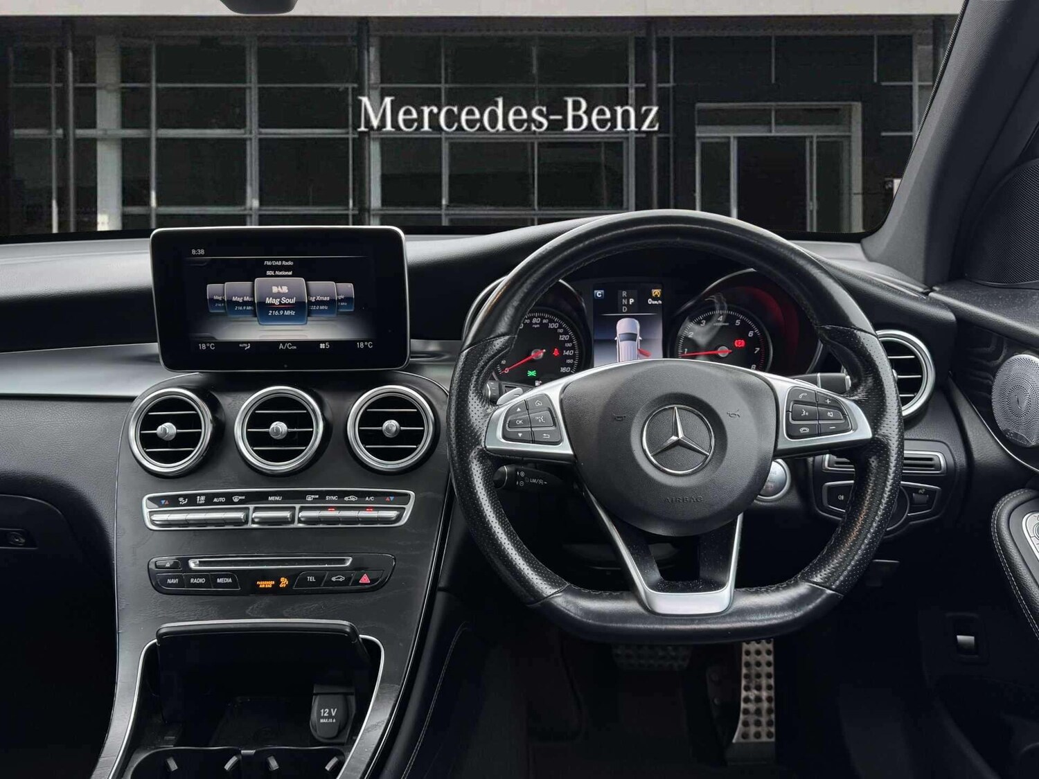 Used Mercedes-Benz GLC 2018 for sale - 76141772: Photo 28