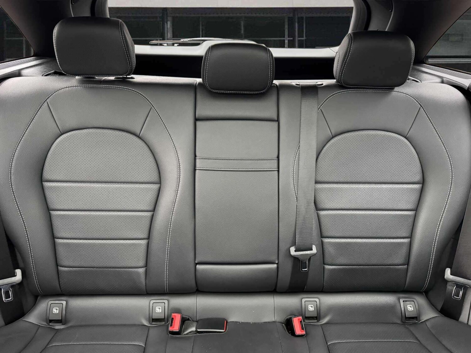 Used Mercedes-Benz GLC 2018 for sale - 76141772: Photo 31