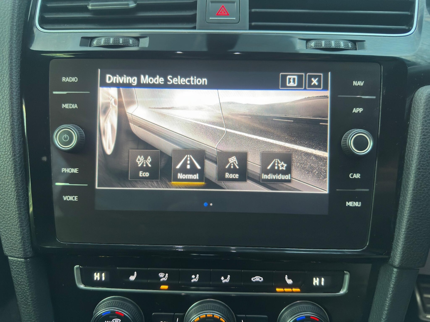 Used Volkswagen Golf 2017 for sale - 76976264: Photo 57