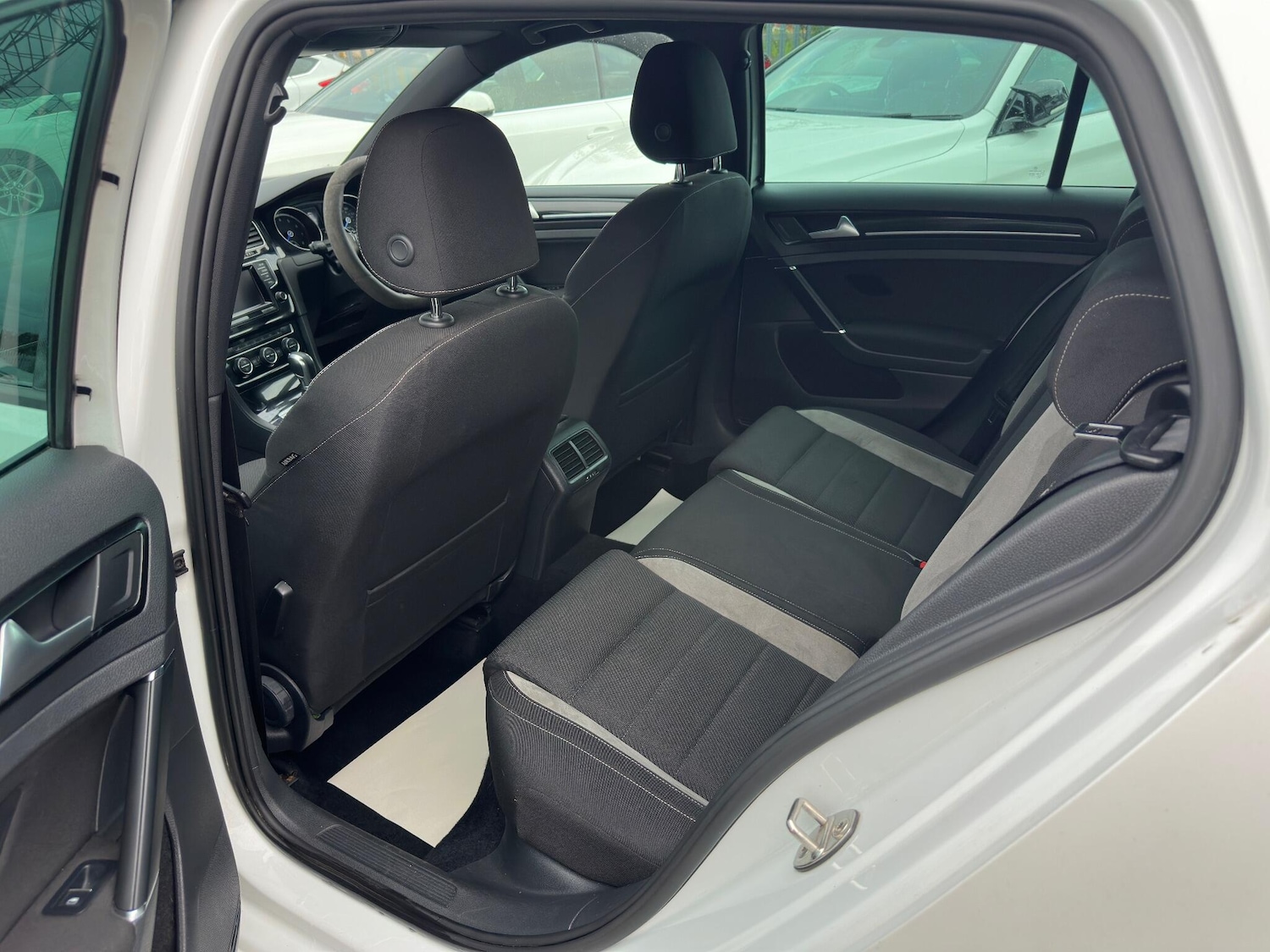 Used Volkswagen Golf 2014 for sale - 76095167: Photo 12