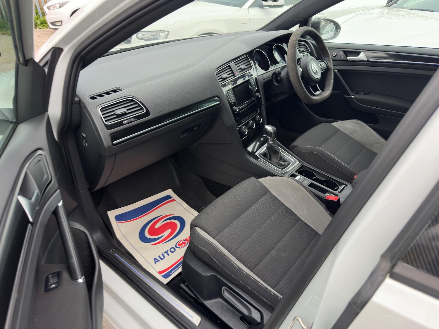 Used Volkswagen Golf 2014 for sale - 76095167: Photo 15