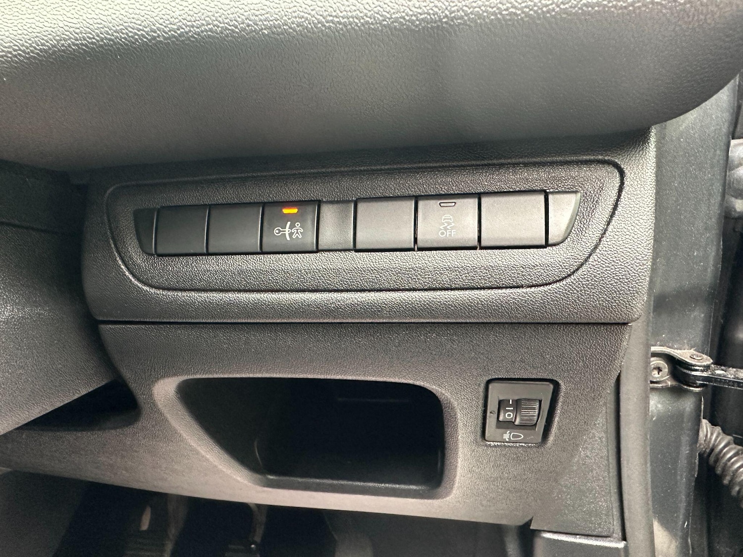 Used Peugeot 208 for sale - 76993603: Photo 56