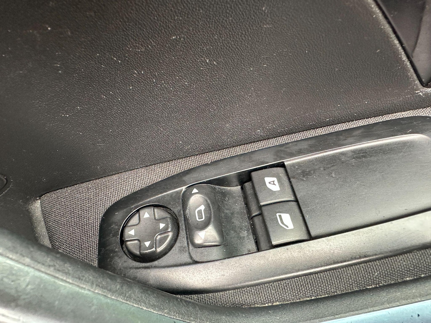 Used Peugeot 208 for sale - 76993603: Photo 57