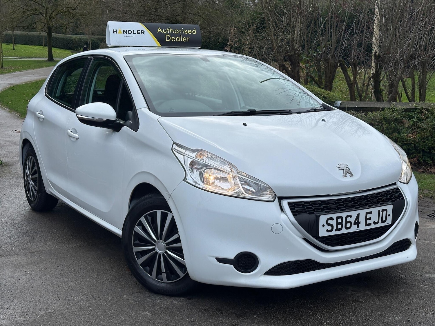 Used Peugeot 208 for sale - 77633135: Photo 1