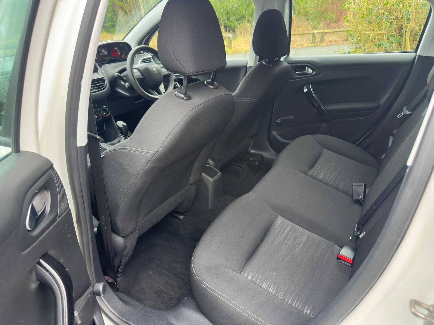 Used Peugeot 208 for sale - 77633135: Photo 32