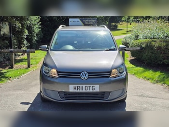 Used Volkswagen Touran 2011 for sale - 79464166: Photo
