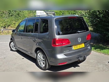 Used Volkswagen Touran 2011 for sale - 79464166: Photo