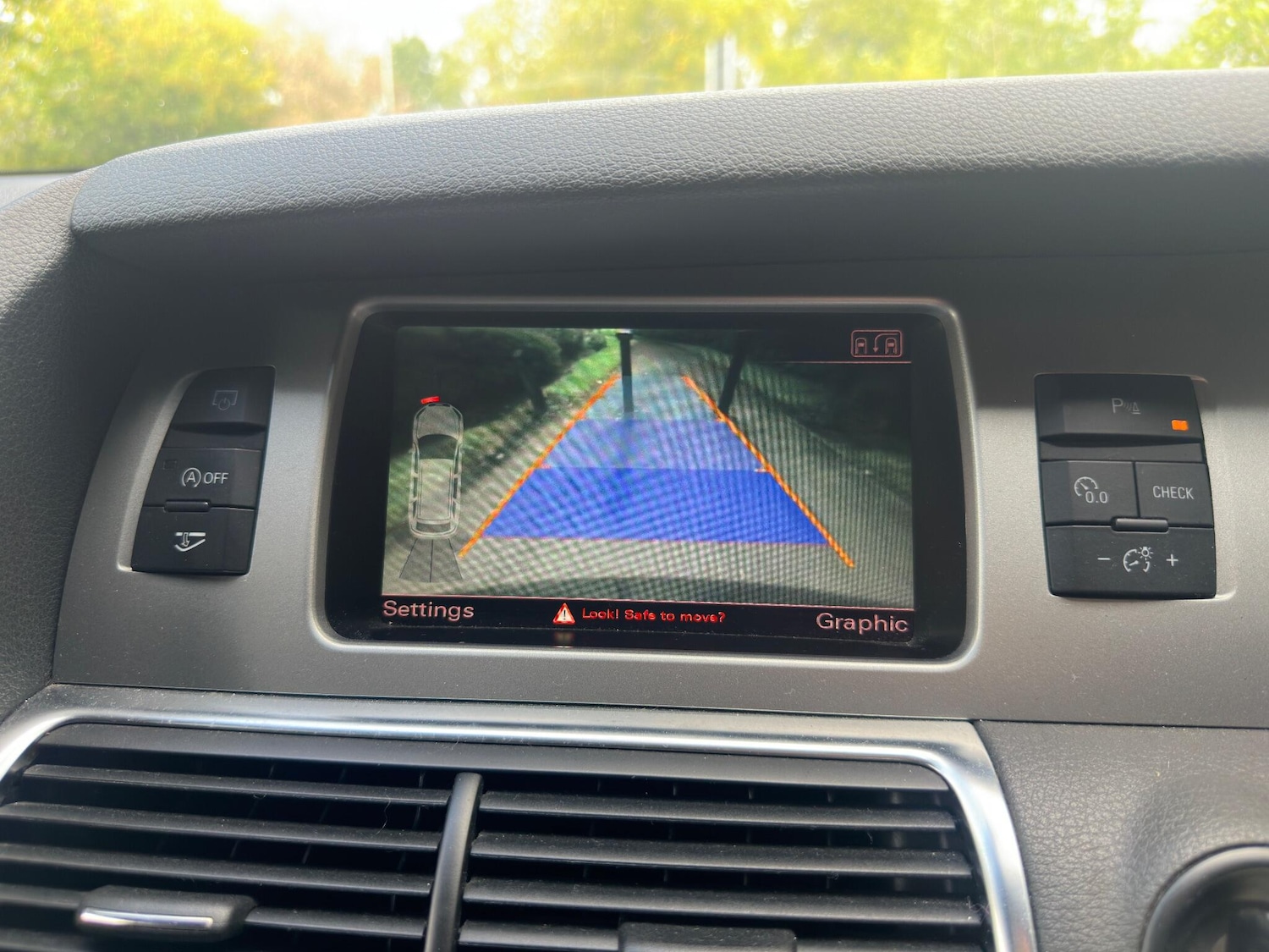 Used Audi Q7 2010 for sale - 76562048: Photo 28