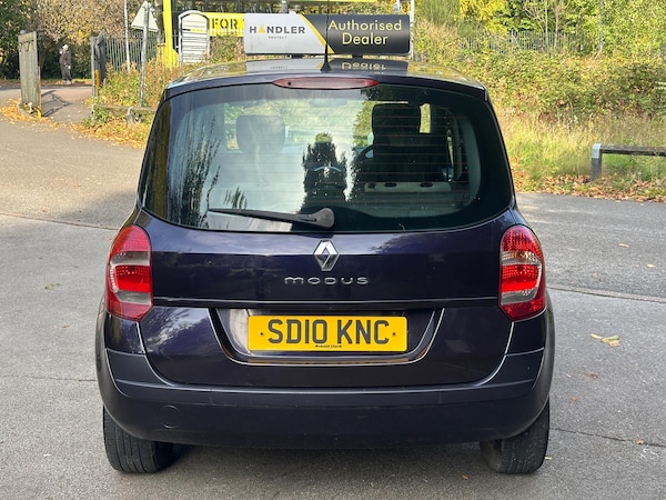 Used Renault Grand Modus 2010 for sale - 76270276: Photo 14