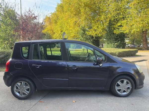 Used Renault Grand Modus 2010 for sale - 76270276: Photo 29