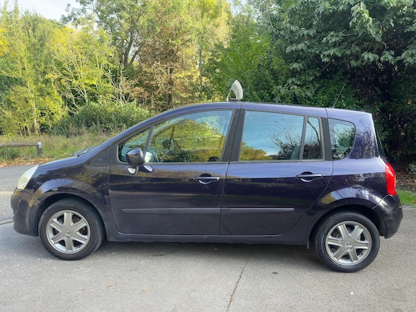 Used Renault Grand Modus 2010 for sale - 76270276: Photo 37