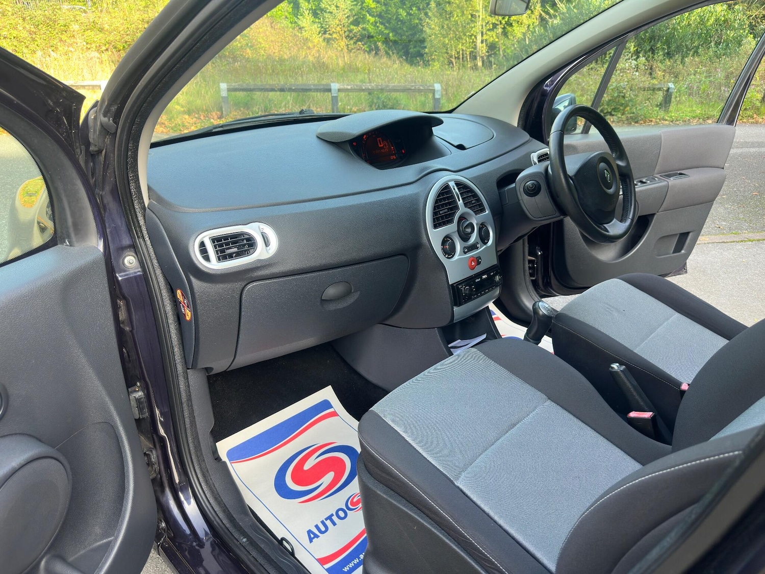 Used Renault Grand Modus 2010 for sale - 76270276: Photo 50