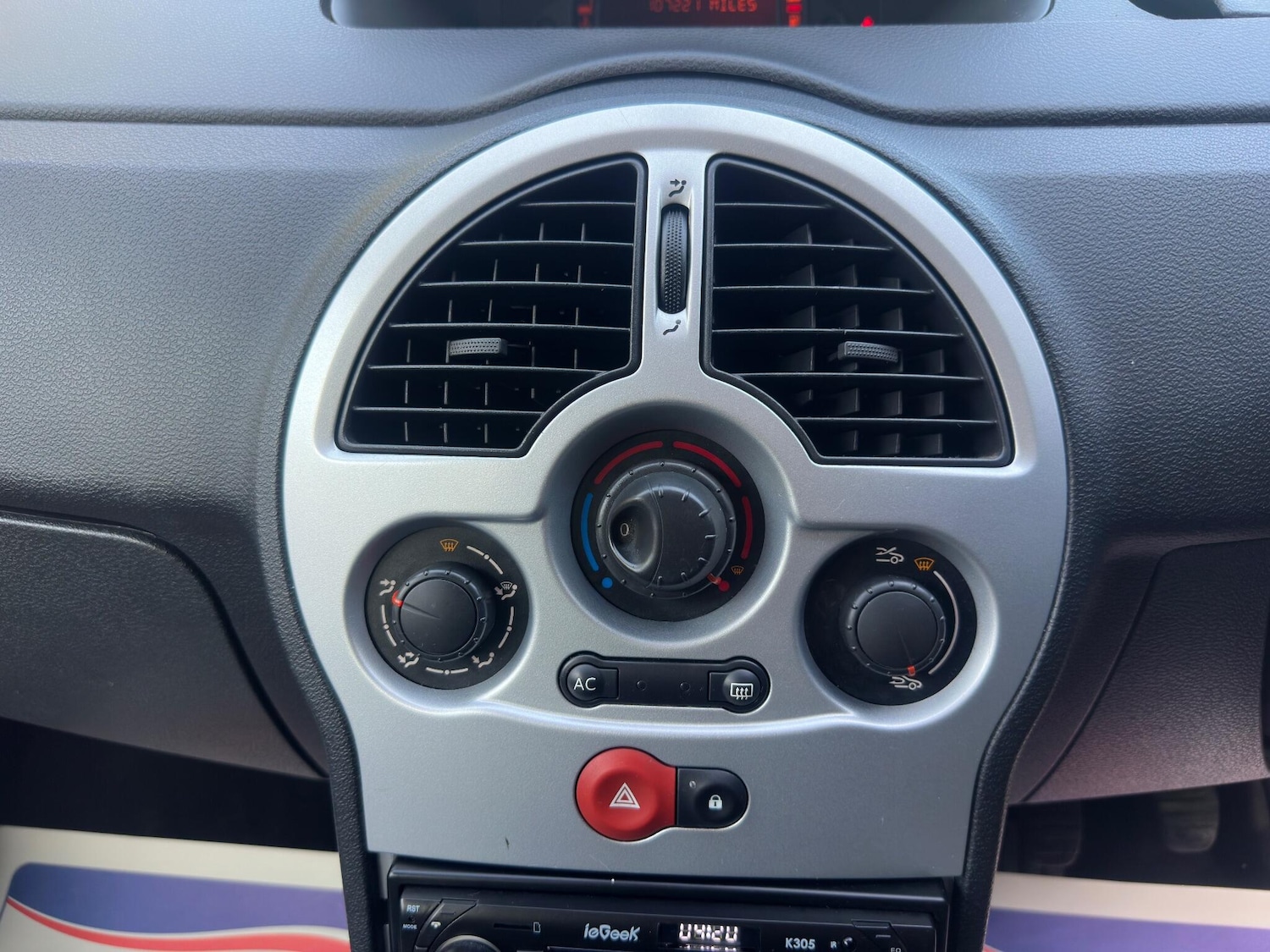 Used Renault Grand Modus 2010 for sale - 76270276: Photo 51