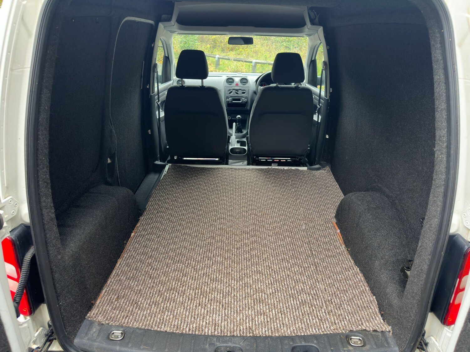 Used Volkswagen Caddy 2015 for sale - 76214077: Photo 41