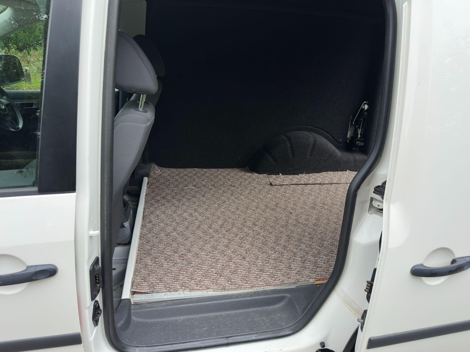 Used Volkswagen Caddy 2015 for sale - 76214077: Photo 43