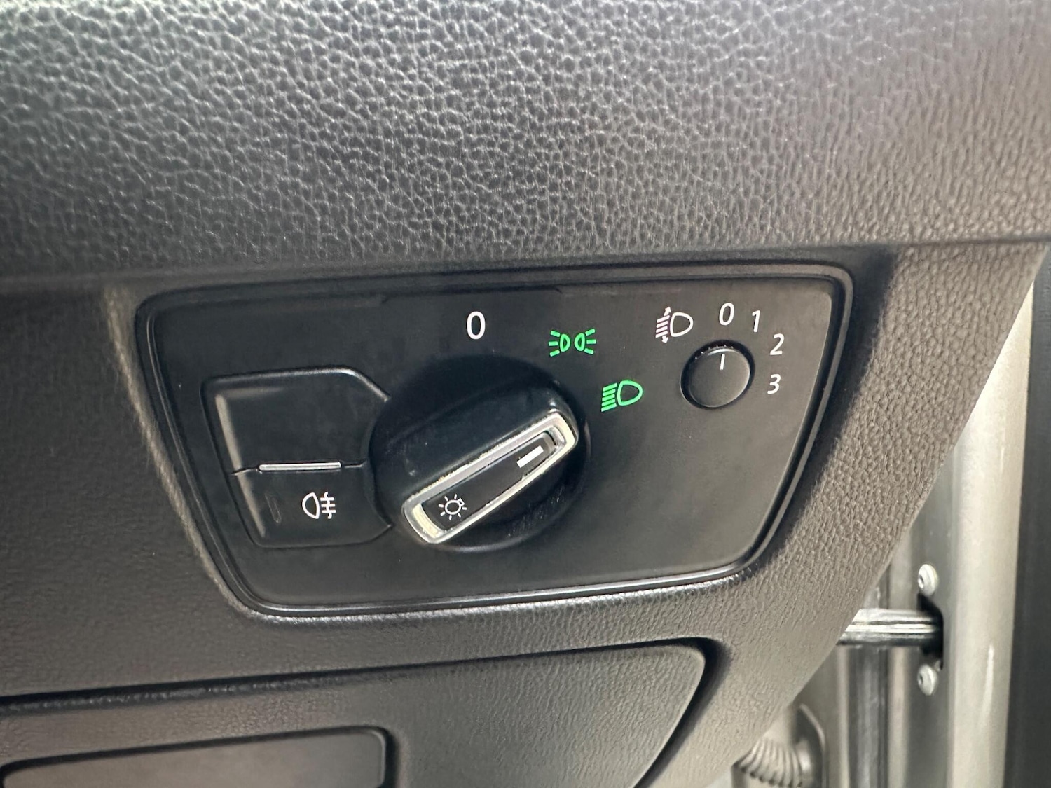 Used Volkswagen Passat 2015 for sale - 77883031: Photo 49