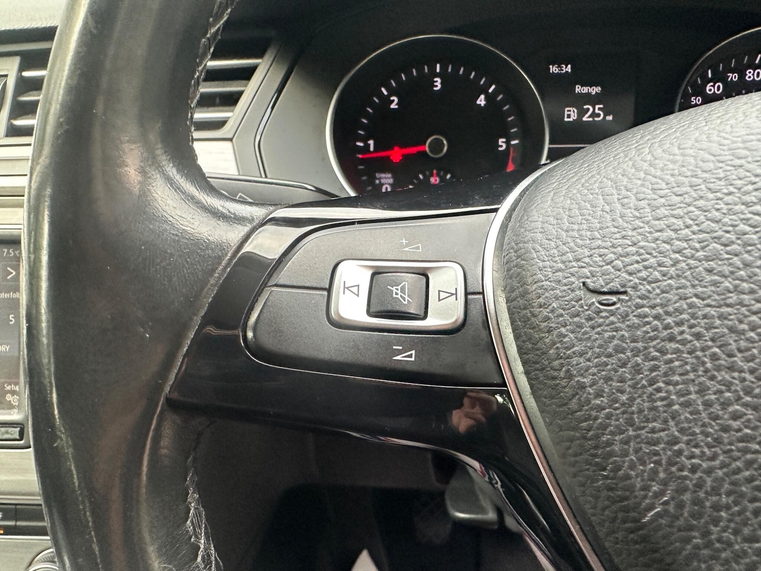 Used Volkswagen Passat 2015 for sale - 77883031: Photo 51