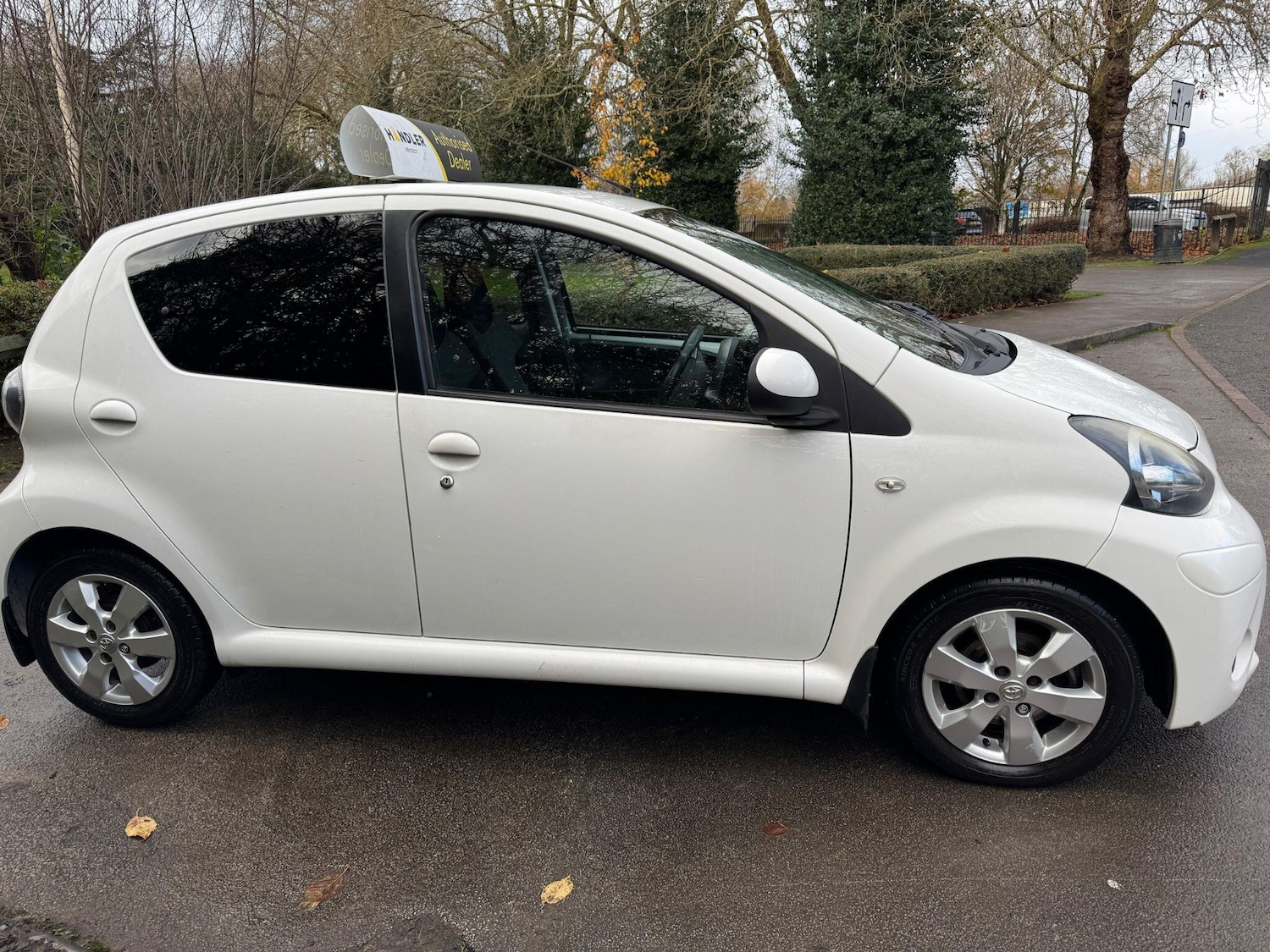 Used Toyota AYGO 2012 for sale - 76850089: Photo 3