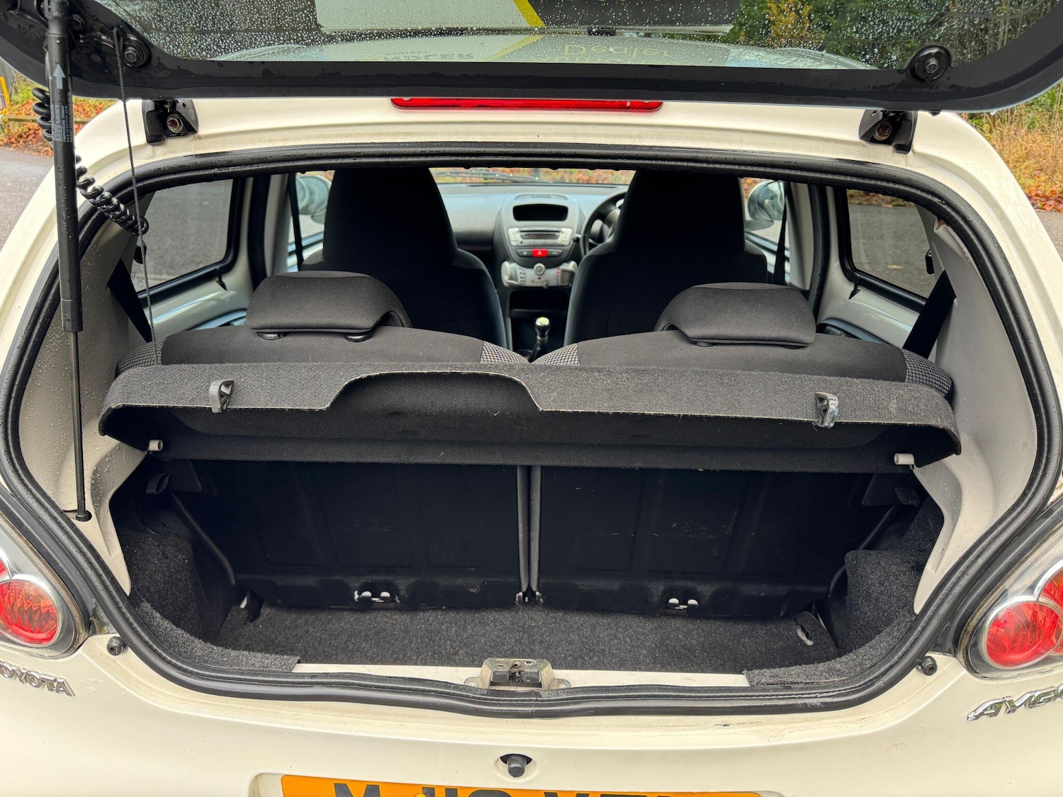 Used Toyota AYGO 2012 for sale - 76850089: Photo 7