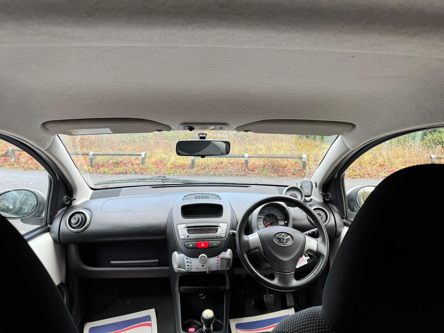 Used Toyota AYGO 2012 for sale - 76850089: Photo 8