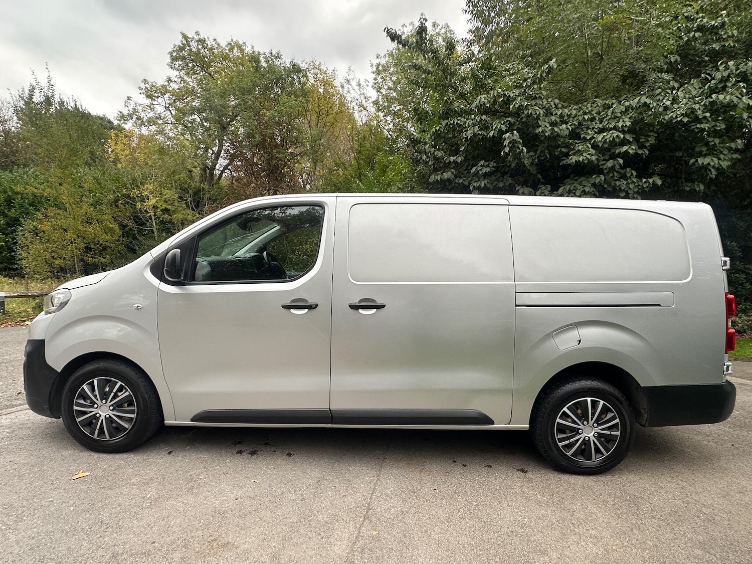 Used Peugeot Expert 2018 for sale - 76122752: Photo 31